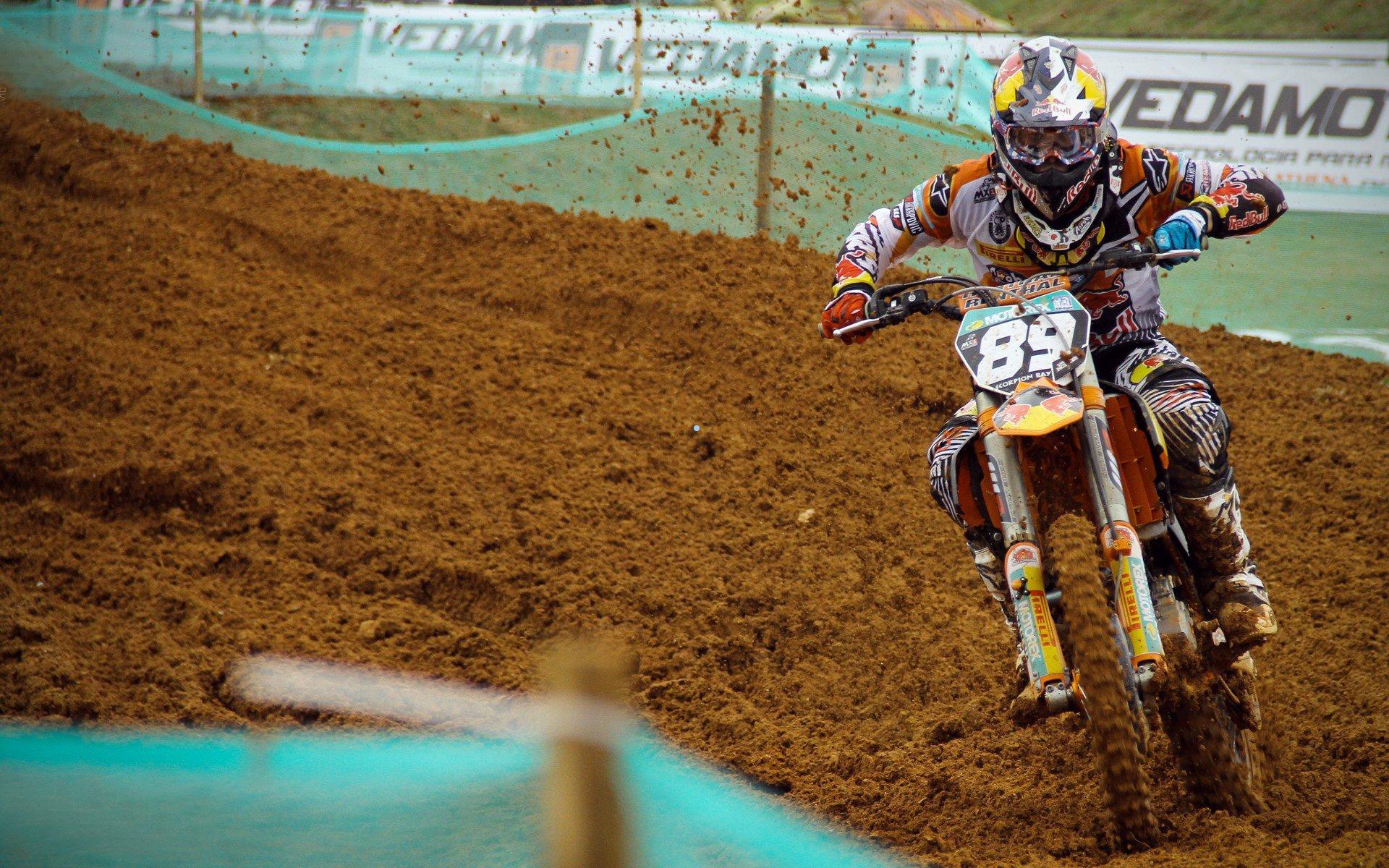 意甲激战，罗马对决热那亚，迪巴拉克里斯坦特首发，马利诺夫斯基厄斯蒂高登场